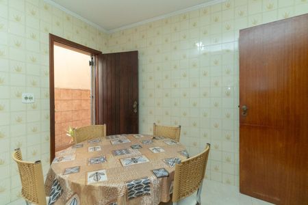 Casa para alugar com 4 quartos, 255m² em Jardim Piqueroby, São Paulo