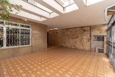 Casa para alugar com 4 quartos, 255m² em Jardim Piqueroby, São Paulo