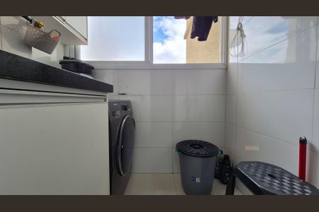 Apartamento à venda com 59m², 2 quartos e 1 vagaArea de serviço