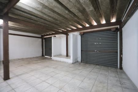 Casa para alugar com 200m², 3 quartos e 3 vagasGaragem de trás