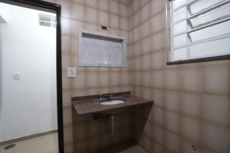 Casa para alugar com 200m², 3 quartos e 3 vagasBanheiro social