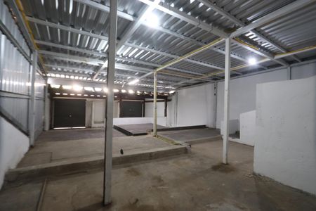 Casa para alugar com 200m², 3 quartos e 3 vagasDepósito