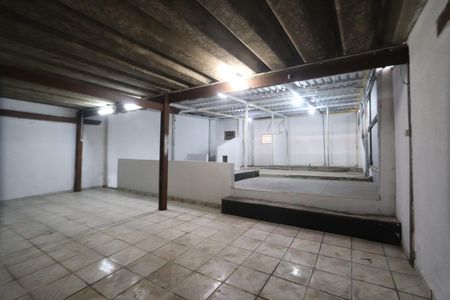 Casa para alugar com 200m², 3 quartos e 3 vagasGaragem de trás