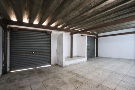 Casa para alugar com 200m², 3 quartos e 3 vagasGaragem de trás