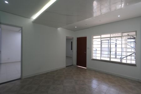 Casa para alugar com 200m², 3 quartos e 3 vagasSala