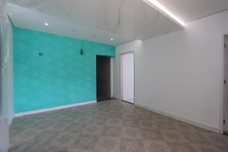 Casa para alugar com 200m², 3 quartos e 3 vagasSala