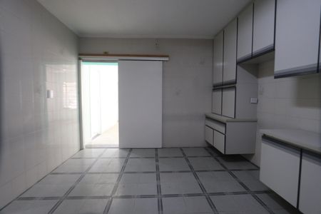 Casa para alugar com 200m², 3 quartos e 3 vagasCozinha