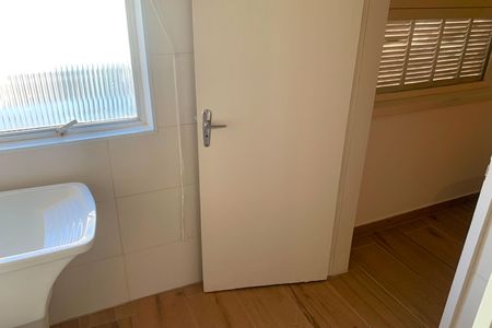 Studio para alugar com 31m², 1 quarto e 1 vaga Studio para alugar com 31m², 1 quarto e 1 vagaBanheiro
