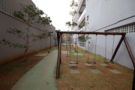 Apartamento para alugar com 50m², 2 quartos e 1 vaga Apartamento para alugar com 50m², 2 quartos e 1 vagaÁrea comum - Playground