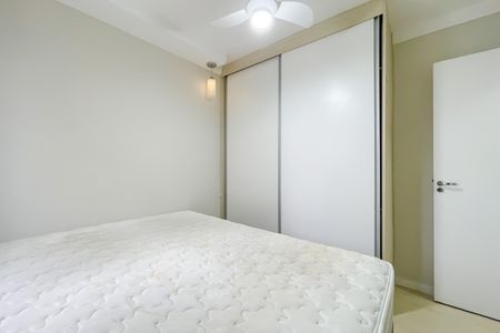 Quarto 1 de apartamento para alugar com 2 quartos, 50m² em Jardim Roberto, Osasco