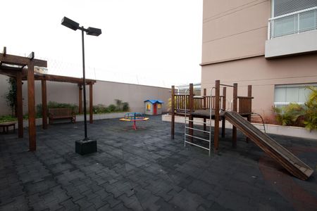 Apartamento para alugar com 50m², 2 quartos e 1 vaga Apartamento para alugar com 50m², 2 quartos e 1 vagaÁrea comum - Playground
