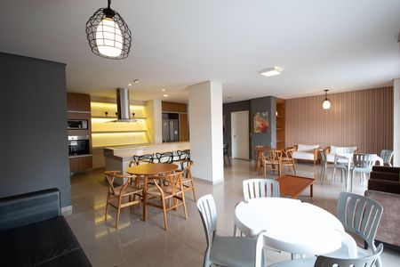 Apartamento para alugar com 50m², 2 quartos e 1 vaga Apartamento para alugar com 50m², 2 quartos e 1 vagaÁrea comum - Salão de festas