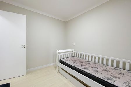 Quarto 2 de apartamento para alugar com 2 quartos, 50m² em Jardim Roberto, Osasco