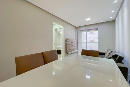 Sala de apartamento para alugar com 2 quartos, 50m² em Jardim Roberto, Osasco