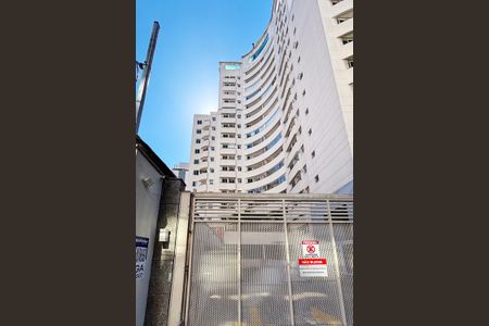 Apartamento para alugar com 40m², 2 quartos e 1 vaga Apartamento para alugar com 40m², 2 quartos e 1 vagaFachada