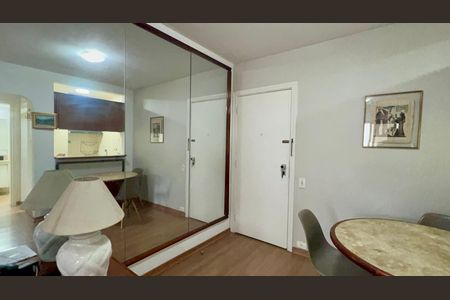 Apartamento à venda com 45m², 1 quarto e 1 vagaSala