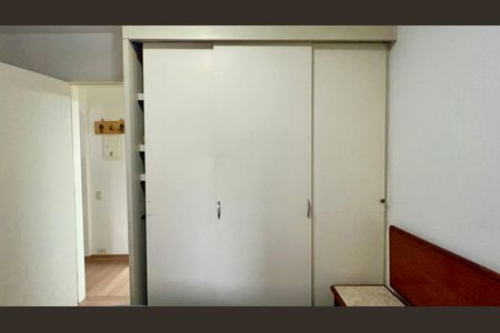 Apartamento à venda com 45m², 1 quarto e 1 vagaQuarto