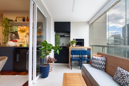 Apartamento à venda com 116m², 3 quartos e 2 vagas Apartamento à venda com 116m², 3 quartos e 2 vagasVaranda da Sala