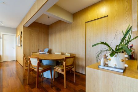 Apartamento à venda com 116m², 3 quartos e 2 vagas Apartamento à venda com 116m², 3 quartos e 2 vagasSala