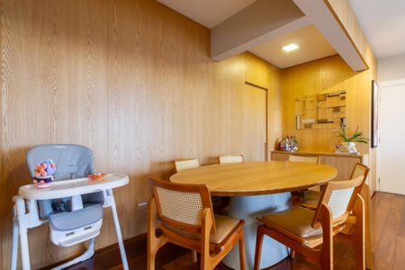 Apartamento à venda com 116m², 3 quartos e 2 vagas Apartamento à venda com 116m², 3 quartos e 2 vagasSala