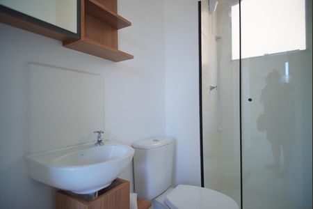 Banheiro Corredor de apartamento para alugar com 2 quartos, 74m² em Rubem Berta, Porto Alegre