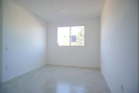 Sala de apartamento para alugar com 2 quartos, 74m² em Rubem Berta, Porto Alegre