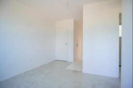 Sala de apartamento para alugar com 2 quartos, 74m² em Rubem Berta, Porto Alegre