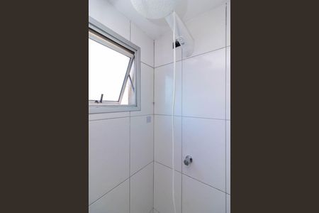 Banheiro de apartamento para alugar com 2 quartos, 50m² em Vila Roque, São Paulo