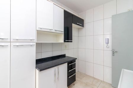 Cozinha de apartamento para alugar com 2 quartos, 50m² em Vila Roque, São Paulo