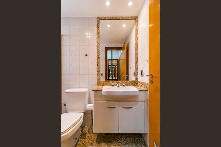 Apartamento para alugar com 155m², 3 quartos e 3 vagas Apartamento para alugar com 155m², 3 quartos e 3 vagasBanheiro da Suíte 3