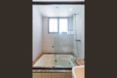 Apartamento para alugar com 155m², 3 quartos e 3 vagas Apartamento para alugar com 155m², 3 quartos e 3 vagasBanheiro da Suíte