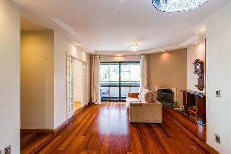 Apartamento para alugar com 155m², 3 quartos e 3 vagas Apartamento para alugar com 155m², 3 quartos e 3 vagasSala