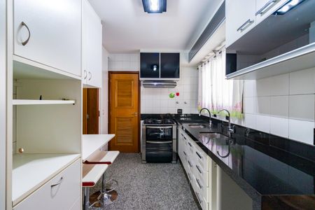 Apartamento para alugar com 155m², 3 quartos e 3 vagas Apartamento para alugar com 155m², 3 quartos e 3 vagasCozinha