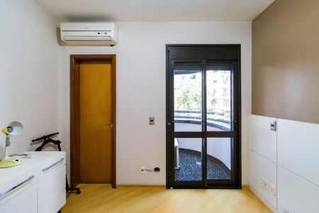 Apartamento para alugar com 155m², 3 quartos e 3 vagas Apartamento para alugar com 155m², 3 quartos e 3 vagasSuíte 1