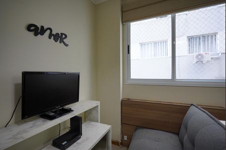 Sala/cozinha de apartamento para alugar com 1 quarto, 50m² em Centro, Florianópolis