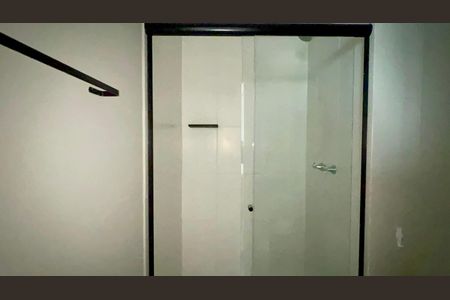 Apartamento para alugar com 56m², 2 quartos e 1 vaga Apartamento para alugar com 56m², 2 quartos e 1 vagaBanheiro da Suíte
