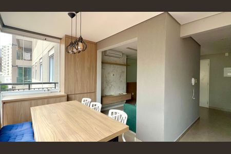 Apartamento para alugar com 56m², 2 quartos e 1 vaga Apartamento para alugar com 56m², 2 quartos e 1 vagaVaranda