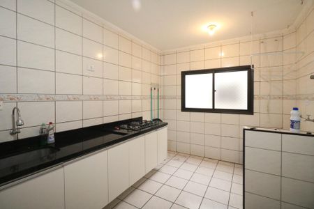 Apartamento para alugar com 87m², 3 quartos e 2 vagas Apartamento para alugar com 87m², 3 quartos e 2 vagasCozinha e Área de Serviço