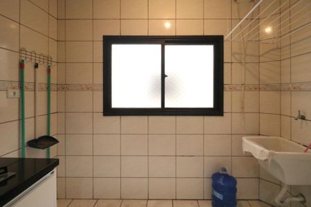 Apartamento para alugar com 87m², 3 quartos e 2 vagas Apartamento para alugar com 87m², 3 quartos e 2 vagasCozinha e Área de Serviço
