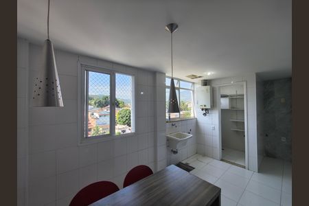 Apartamento à venda com 180m², 2 quartos e 2 vagas Apartamento à venda com 180m², 2 quartos e 2 vagasCozinha