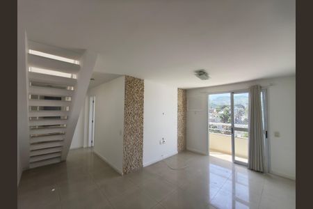 Apartamento para alugar com 2 quartos, 180m² em Tanque, Rio de Janeiro