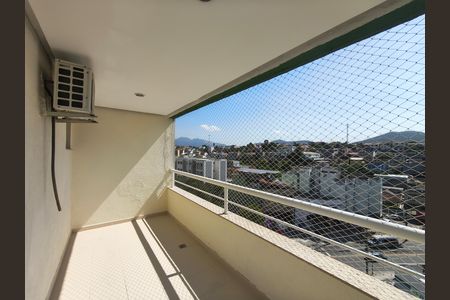 Apartamento à venda com 180m², 2 quartos e 2 vagas Apartamento à venda com 180m², 2 quartos e 2 vagasVaranda da Suíte