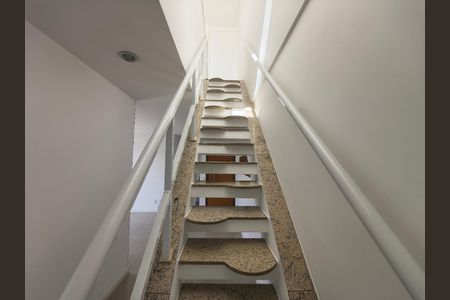 Apartamento à venda com 180m², 2 quartos e 2 vagas Apartamento à venda com 180m², 2 quartos e 2 vagasCorredor