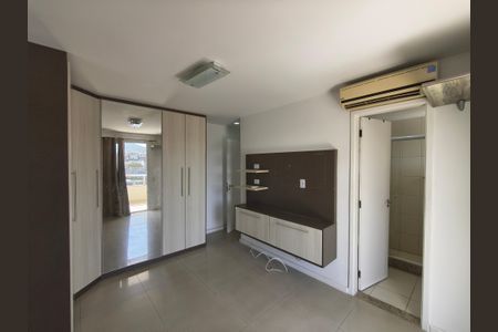 Apartamento à venda com 180m², 2 quartos e 2 vagas Apartamento à venda com 180m², 2 quartos e 2 vagasSuíte