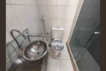 Apartamento à venda com 180m², 2 quartos e 2 vagas Apartamento à venda com 180m², 2 quartos e 2 vagasBanheiro social