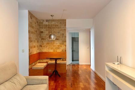 Apartamento para alugar com 90m², 2 quartos e 1 vaga