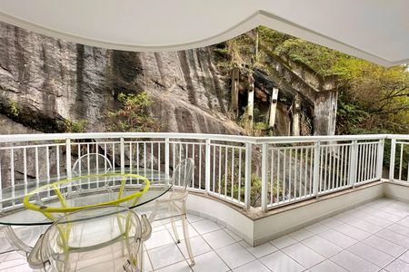 Apartamento para alugar com 90m², 2 quartos e 1 vaga