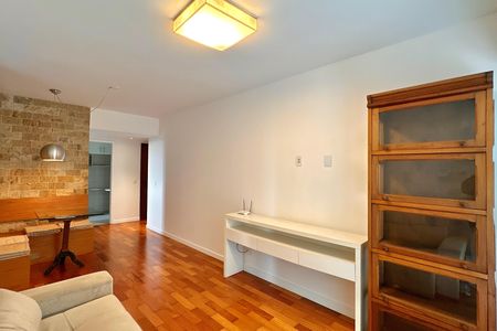 Apartamento para alugar com 90m², 2 quartos e 1 vaga
