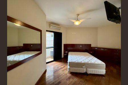 Apartamento para alugar com 200m², 3 quartos e 3 vagasSuíte 1