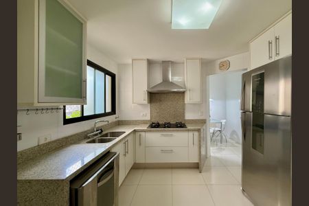 Apartamento para alugar com 200m², 3 quartos e 3 vagasCozinha